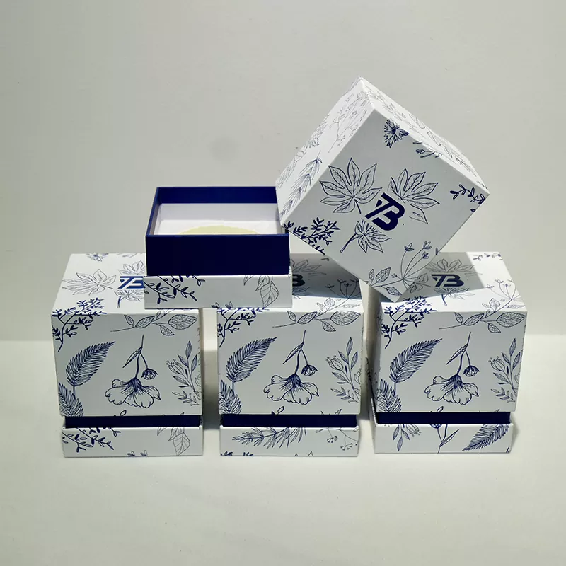 Kohandatud parfüümi käsitsi valmistatud kinkekarp Kohandatud parfüümi käsitsi valmistatud kinkekarp