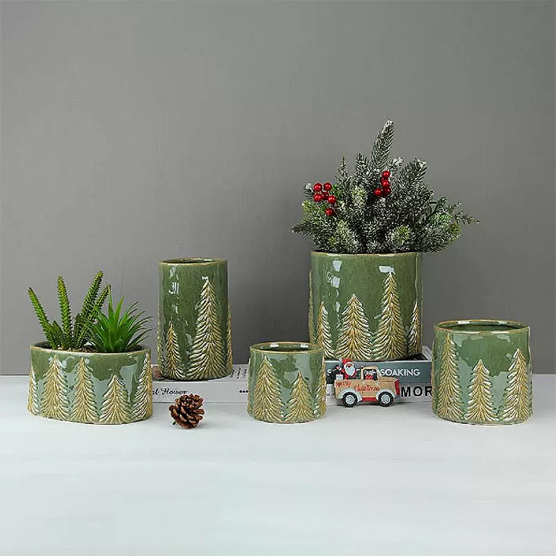 Reljeefne jõulumännivaas