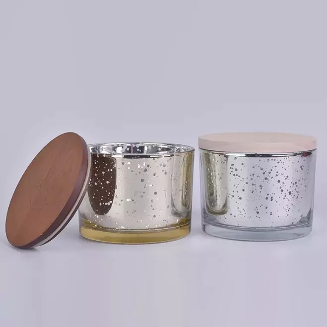 Ümmarguse klaasist küünlahoidja Ümmarguse klaasist küünlahoidja